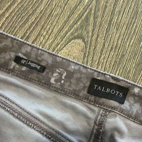 Talbots Jegging Jeans Pockets Casual Stretch Denim Leopard Print Gray Size 8P - Picture 9 of 12
